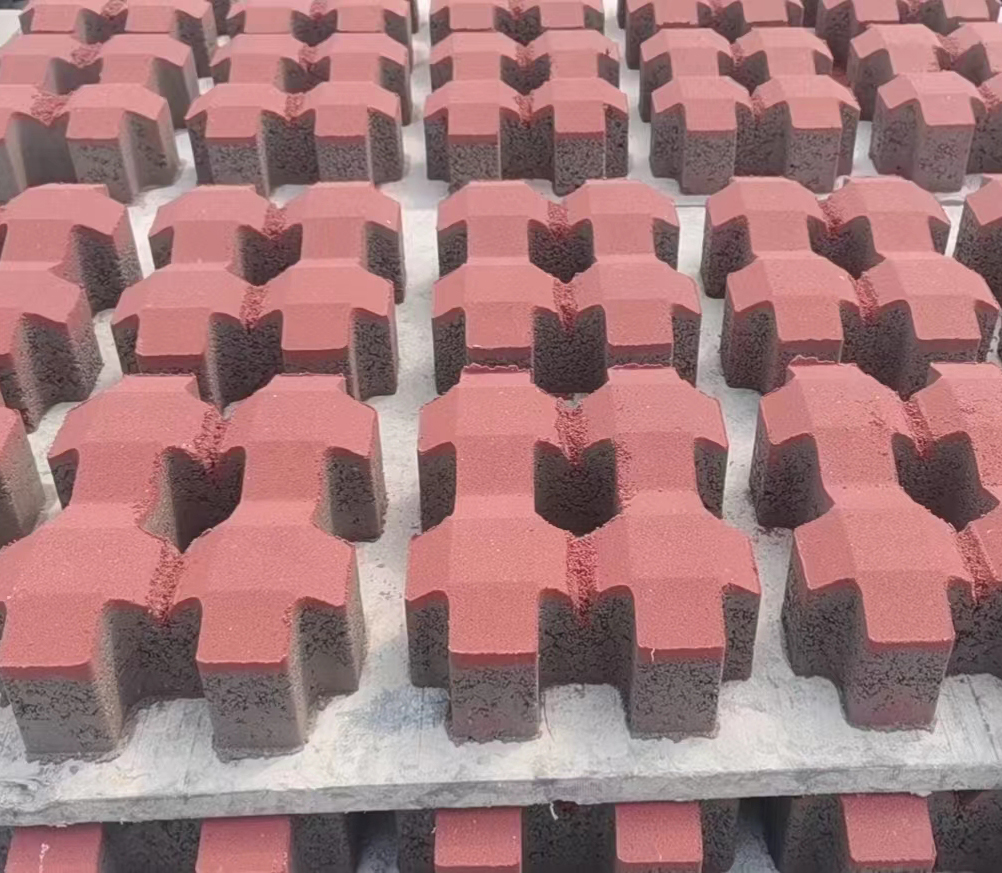 仿木垃圾箱在使用中是仿真的工藝品！